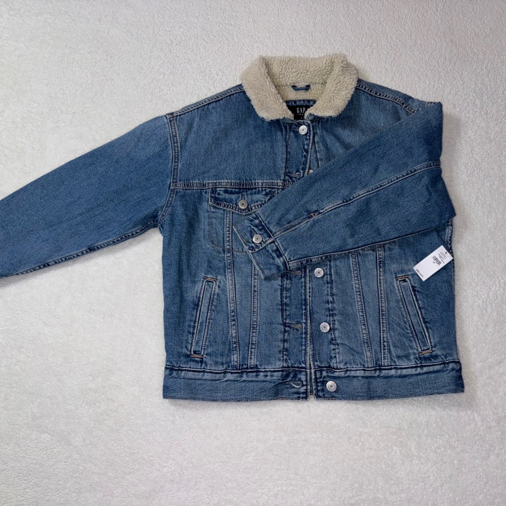 GAP Sherpa. Planet Friendly. Teen 10.